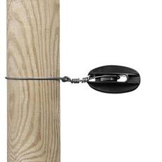 Svarte hjørneisolatorer, 5 pack, for å holde ledninger på plass.