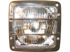 Halogenstrålkaster 140x140mm, egnet for 12V og 24V systemer, gir sterk belysning.