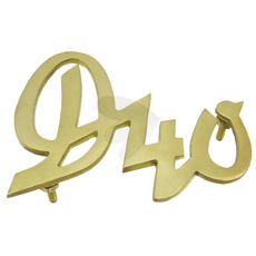 Fremtredende emblem for å fremheve designen på traktoren din.