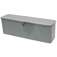 Robust verktøykasse for traktorer, ideell for å holde verktøy organisert.