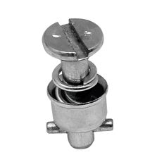 Bolt for kjølergrill som fester grillen på plass for optimal ventilasjon.