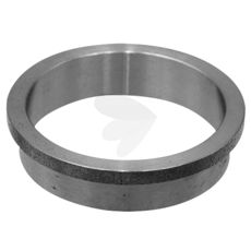 Distansrør som gir stabilitet og støtte i traktorens konstruksjon.