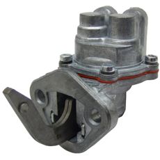 Drivstoffpumpe som sikrer pålitelig drivstofftilførsel til motoren.