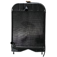 Høytytende radiator for effektiv kjøling av motoren.