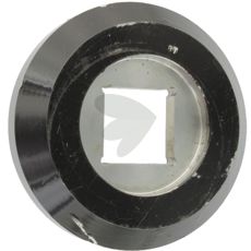 Innerflens med diameter 138 mm, fremmer stabilitet i maskindeler.