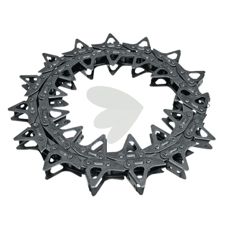 Sterk transportkjede med 62 lenker, perfekt for tunge og krevende maskiner.