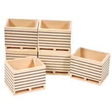 Set med 6 trepotetkasser i skala 1:32, ideelt for gårdspill.