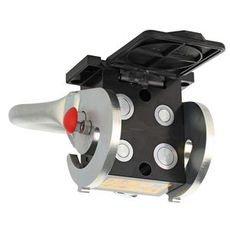 Fast skaft 2x1/2" og 2x3/4", perfekt for tanker på 70L og 125L.