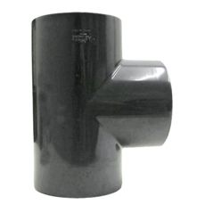 T-stykke med limhylser i PVC-U, brukes for en holdbar rørtilkobling.