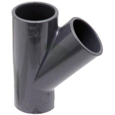 Y-stykke med 45° helling i PVC-U, ideelt for å optimalisere rørstrøm.