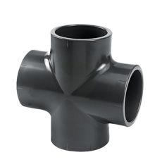 Kryss-stykke av PVC-U, brukbart for ledningsinstallasjoner.