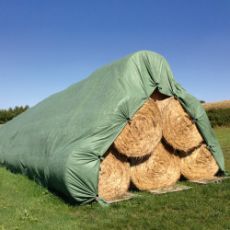 Holdbart balledekke i grønn farge, mål 9,8 x 12,5 m.