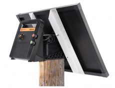 40W solsett med feste, perfekt for grønn energi og effektiv strømforsyning.