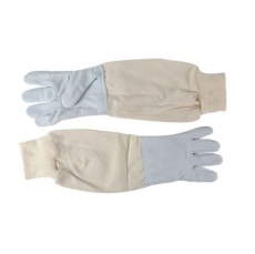 Hansker av fåreskinn og bomull, ideelle for komfortabelt arbeid.