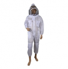 Hvit polyesterslør med to lag, perfekt for beskyttelse ved birøkt.