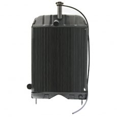 MF 1672861M93 radiator, perfekt for å holde traktoren din kjølig.