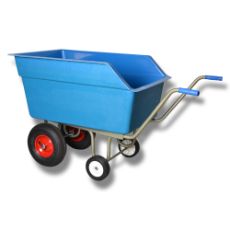 Fôrvogn Fritz 210L med dobbelmontering for høyere stabilitet.