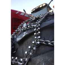 Kvalitetssnøkjettinger for dekkstørrelse 12.4-24, ideelle for vinterbruk.