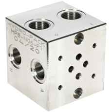 CETOP 3/NK6 baseplate 3/8" med 1 seksjon, perfekt for hydrauliske systemer.