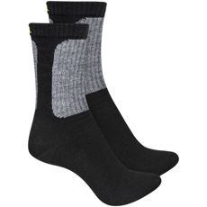 Tre par grå og svarte sokker, perfekte for barn og deres daglige klær.