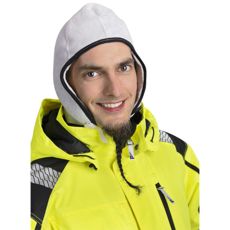 Hette i ekte lammeskinn, gir varme og stil for alle anledninger.