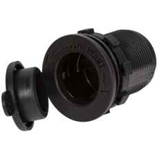 12V uttak, ideelt for tilbehør og elektriske apparater i kjøretøy.