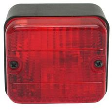 Bakre tåkelys i målene 87x77 mm for klar sikt i dårlig vær, øker sikkerheten.