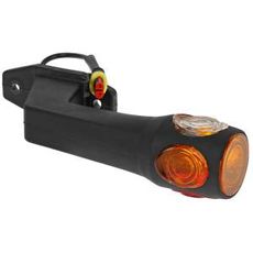 Venstre posisjonslys i rød, hvit og oransje fargekombinasjon.