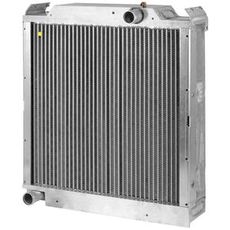 Effektiv radiator Valtra 35223220 for pålitelig drift.